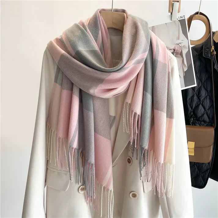 Écharpe Femme Surdimensionnée à Carreaux en Laine Douce – Hiver Chic, Texture Moelleuse, 180 cm x 70 cm 3