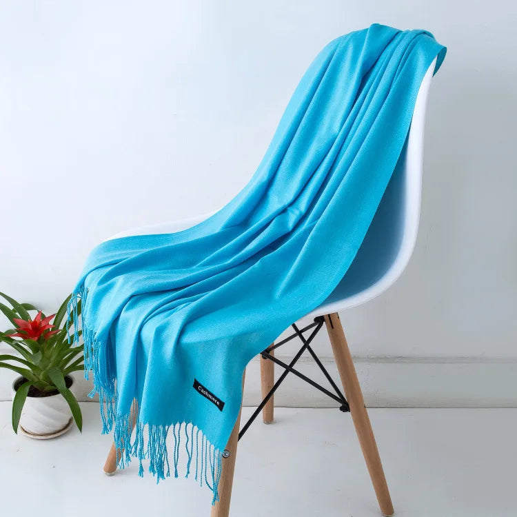 Écharpe Longue en Laine avec Franges pour Femmes – Confort et Élégance pour l'Hiver 26