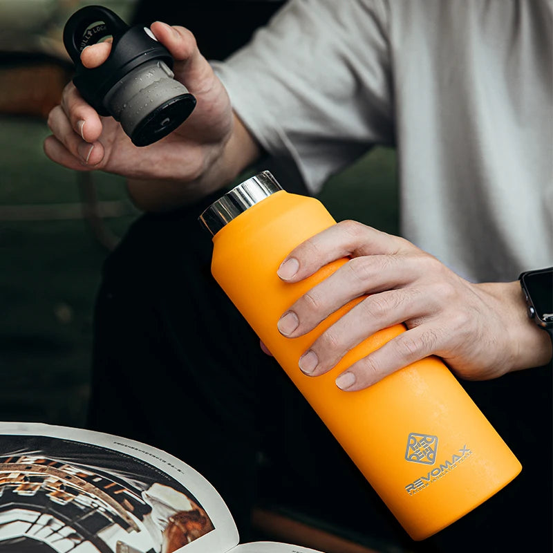 Gobelet Isotherme en Acier Inoxydable 950ml avec Couvercle à Charnière – Idéal pour Voyage et Activités Extérieures