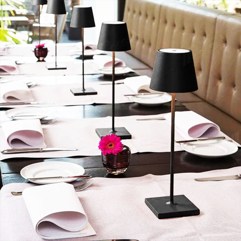 Lampe LED Rechargeable de Table Sans Fil à Contrôle Tactile – 10 Couleurs, Étanche IP65 pour Intérieur et Extérieur