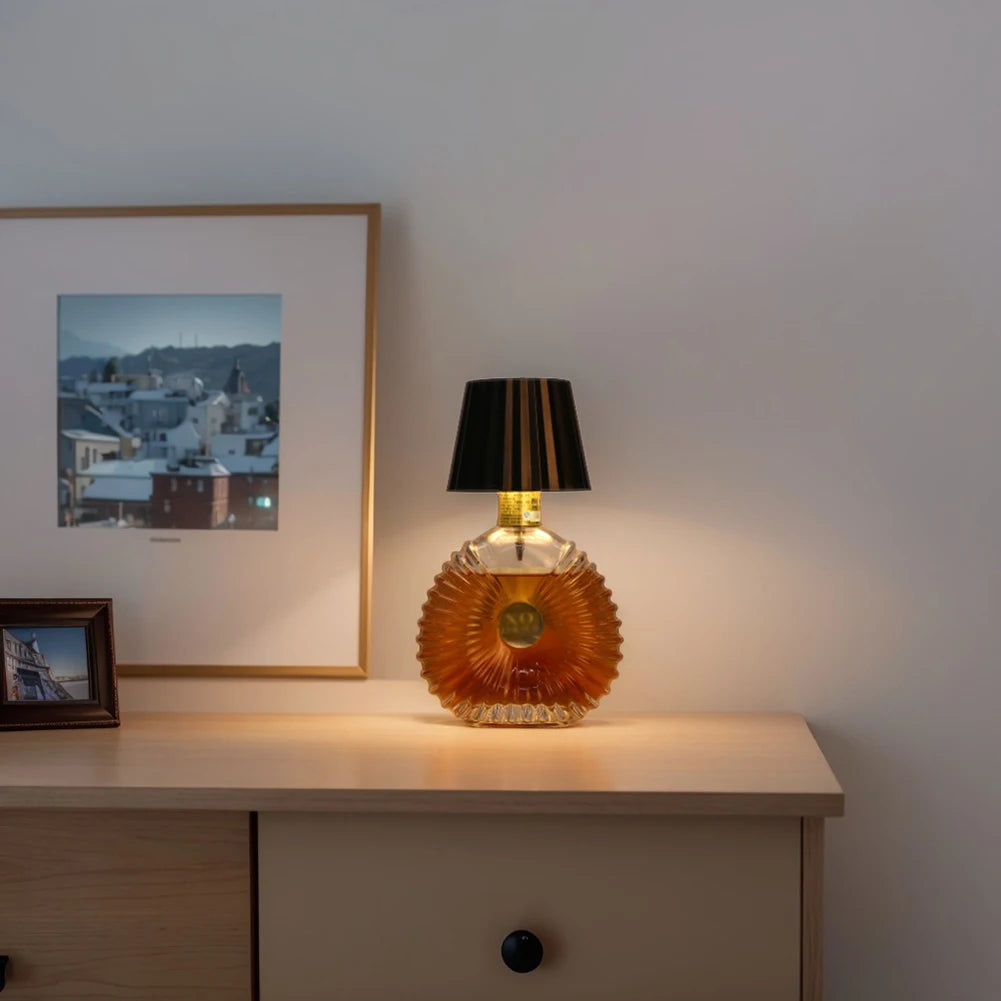 Lampe LED de Table Sans Fil à Contrôle Tactile - Lampe Portable Rechargeable pour Dîners et Fêtes, Design Créatif en Métal