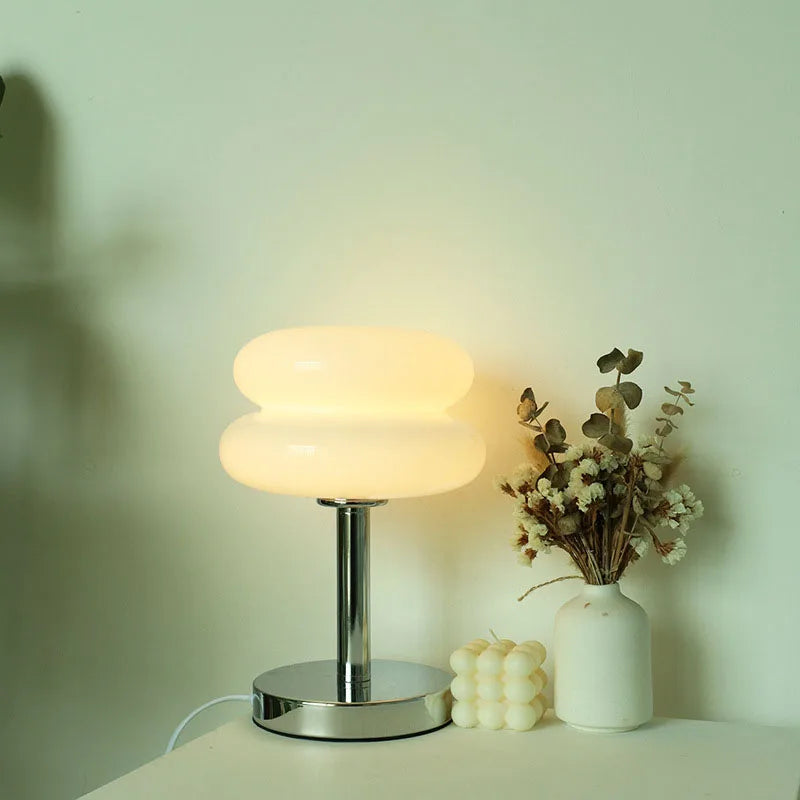 Lampe de Table en Verre Macaron Orange avec Éclairage Doux et Base Ronde en Fer – Design Moderne pour Chambre et Bureau