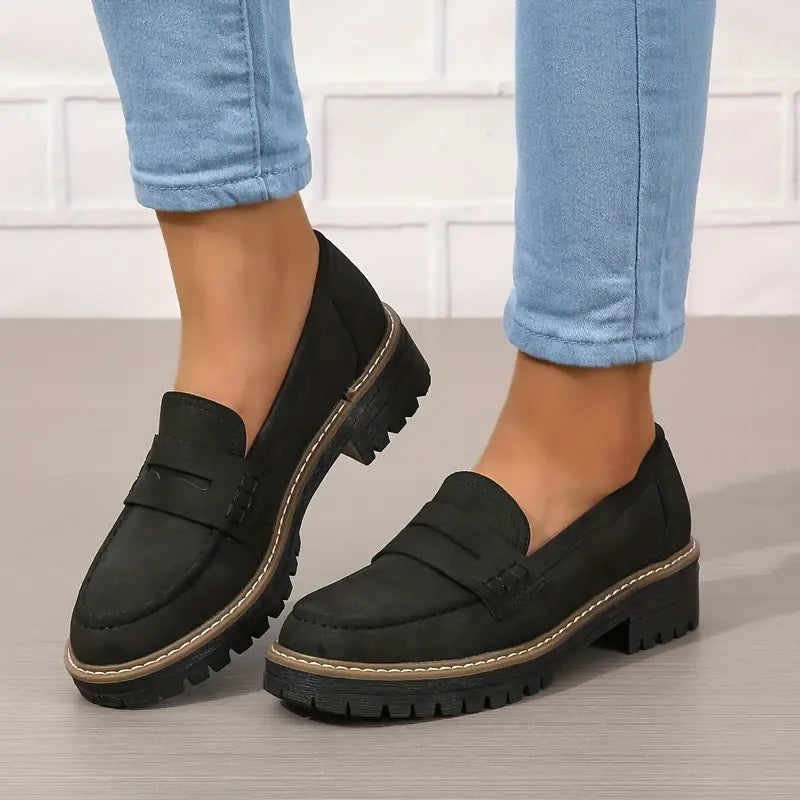 Women's Black Loafers with 4.5 cm Padded Sole – Optimal Comfort and Slip-On Design