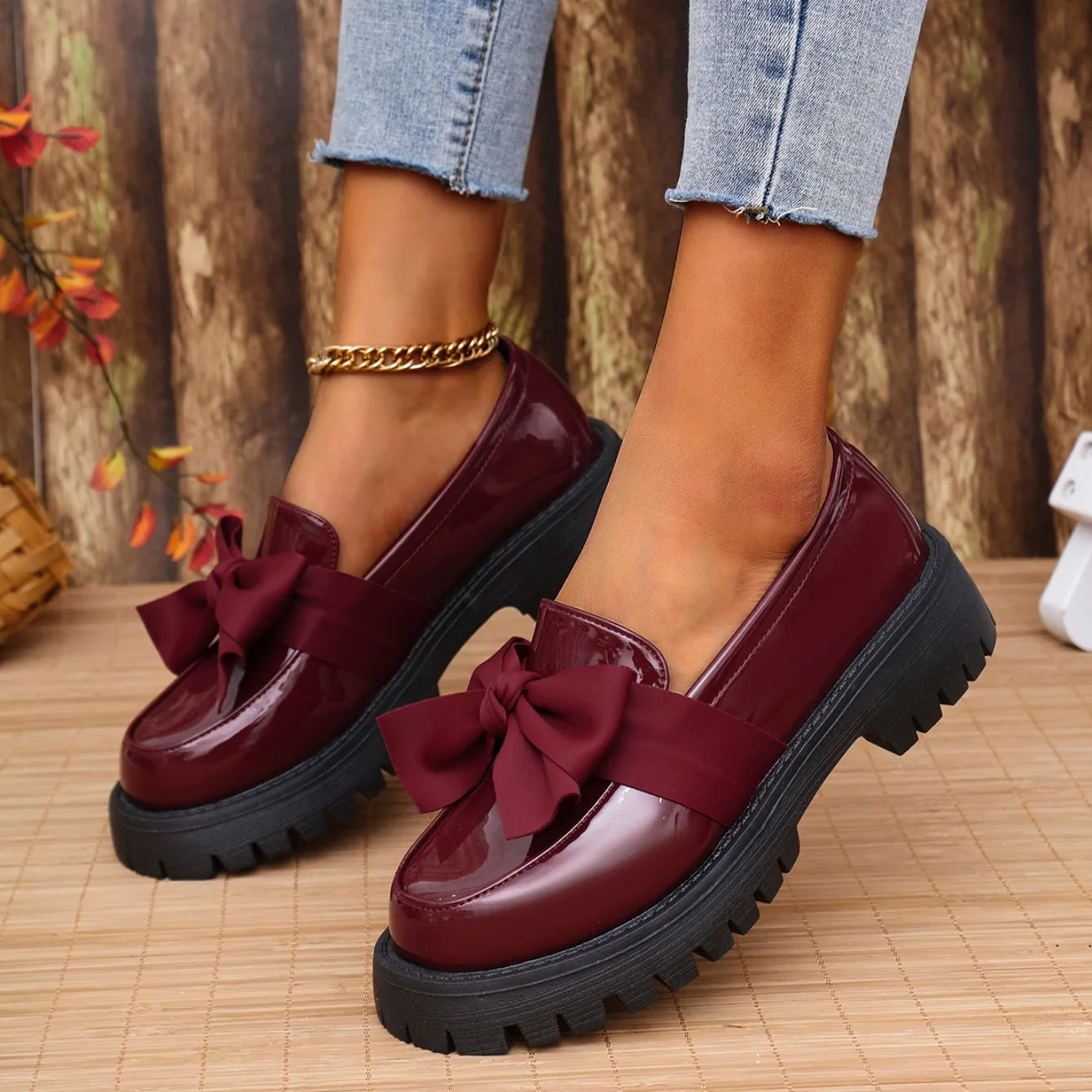 Women’s patent leather loafers with thick sole – Elegance and comfort for everyday wear