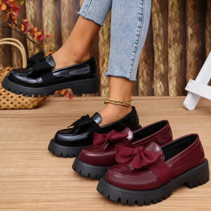 Women’s patent leather loafers with thick sole – Elegance and comfort for everyday wear