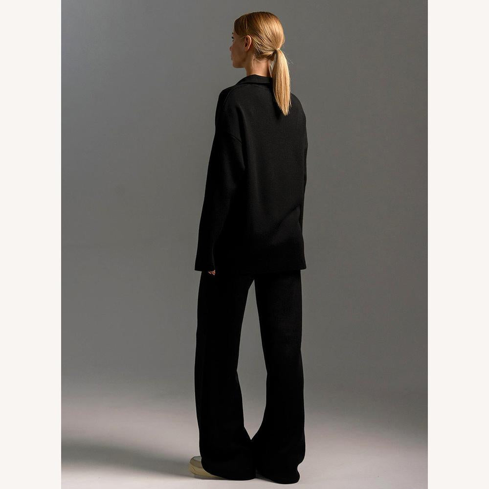 Chic Women's Suit Set in Acrylic – Oversized Polo Collar Top and Loose Pants, Elegant Comfort for Autumn and Winter