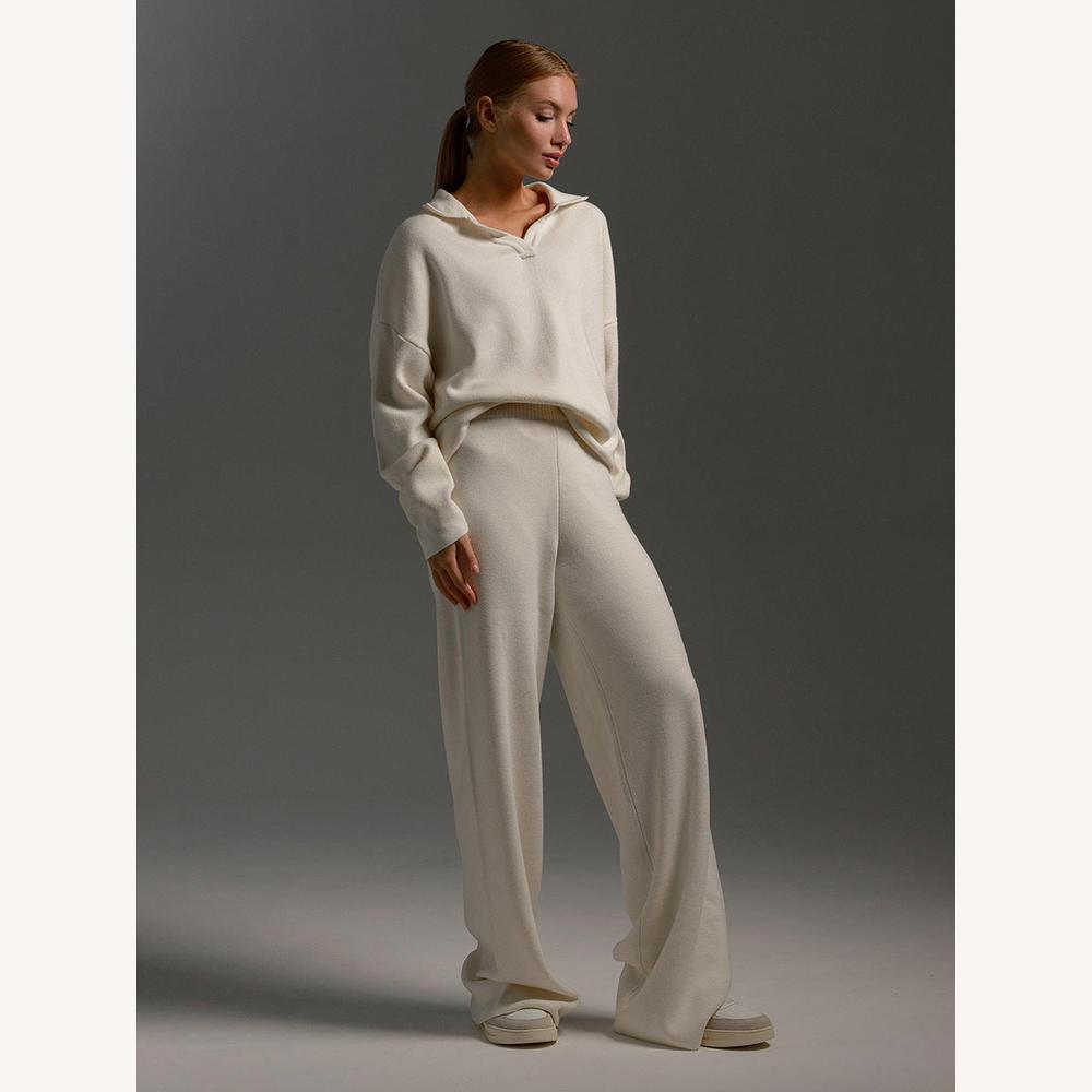 Ensemble Tailleur Femme Chic en Acrylique – Haut Col Polo Oversize et Pantalon Ample, Confort Élégant pour Automne et Hiver