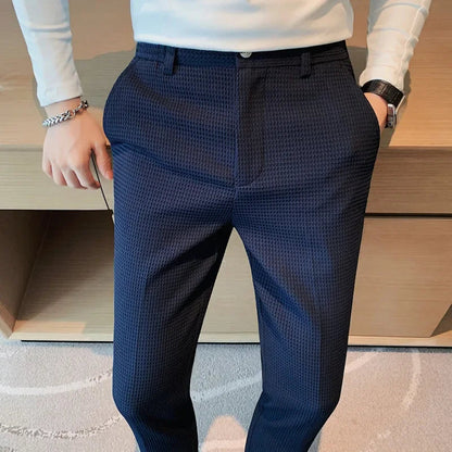 Plaid Pants for Men in Breathable Fabric – Elegant Straight Cut for Office and Outings