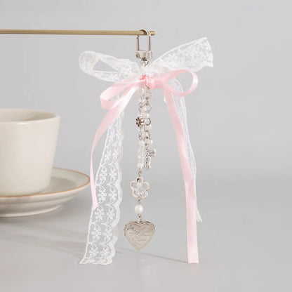 Gothic Y2K Pendant in Black Lace with Heart and Tassels – Fashion Accessory for Handbag and Keys