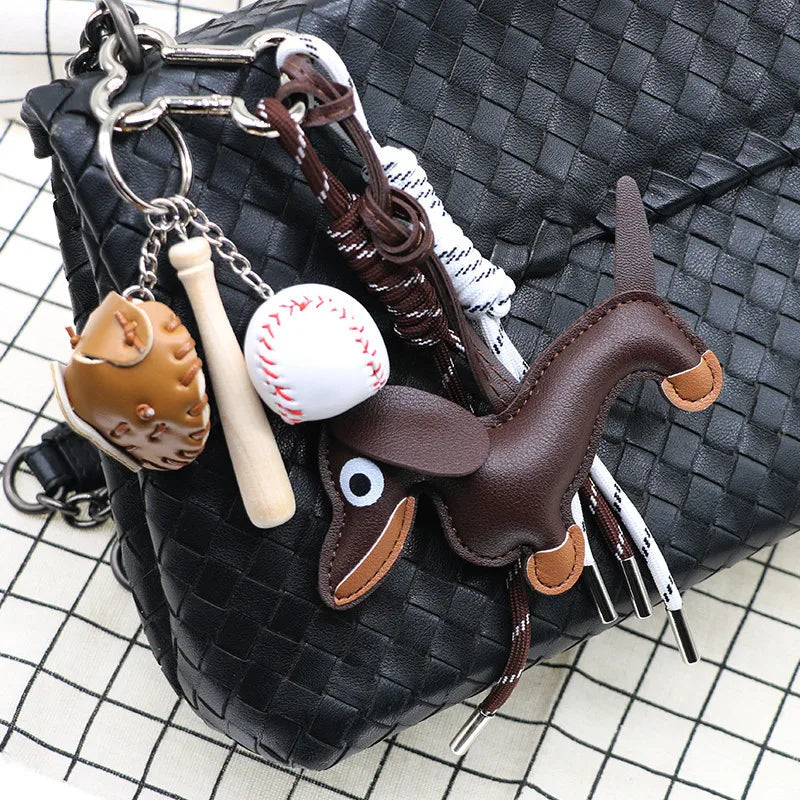 Porte-clés en Cuir PU avec Pendentif Teckel et Baseball – Accessoire Décoratif pour Sac et Clés
