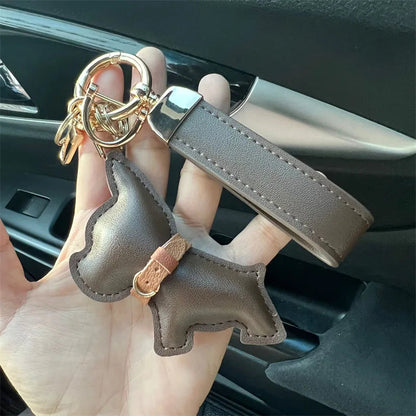 Personalized Leather Keychain with Dog Silhouette – Elegant and Functional Accessory in White Leather