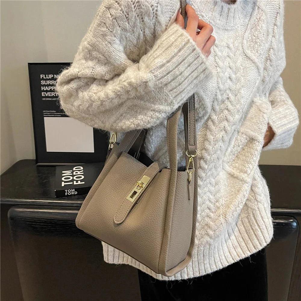 Mini Sac Bandoulière Femme en Cuir Synthétique – Élégant et Pratique avec Bandoulière Ajustable, Idéal pour Sorties Décontractées