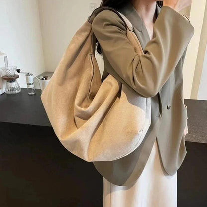 Suede Shoulder Bag for Women – Elegant Slouchy Hobo Bag with Large Capacity and Zipper Closure