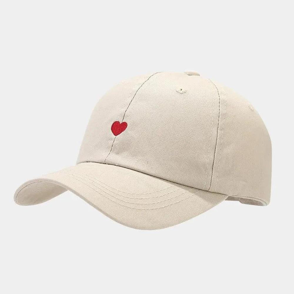 Casquette Femme Minimaliste avec Cœur Brodé – Élégante et Confortable, Ajustable et Respirante