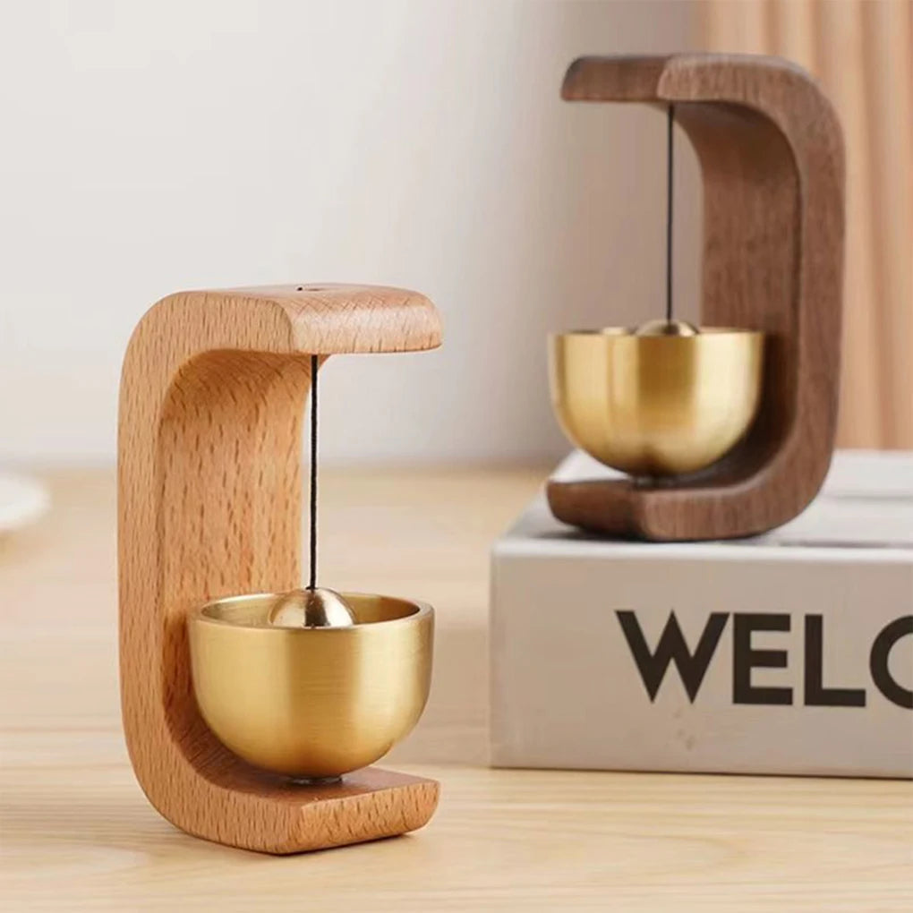 Sonnette Sans Fil Rétro en Bois avec Finition en Laiton – Décoration Élégante pour Entrée
