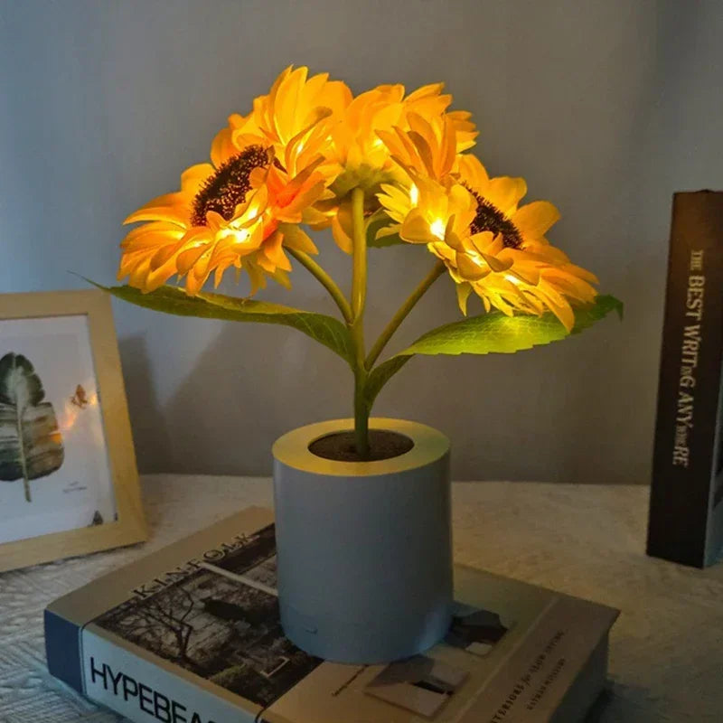 Suna LED Night Light | Rechargeable, Warm Light, Sunflower Design