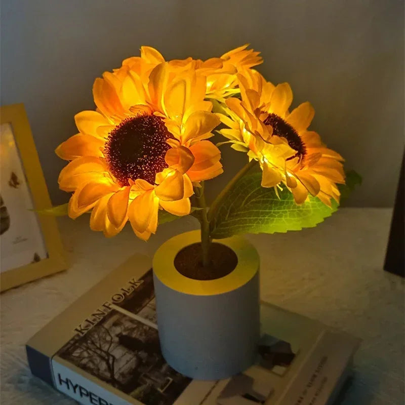 Suna LED Night Light | Rechargeable, Warm Light, Sunflower Design
