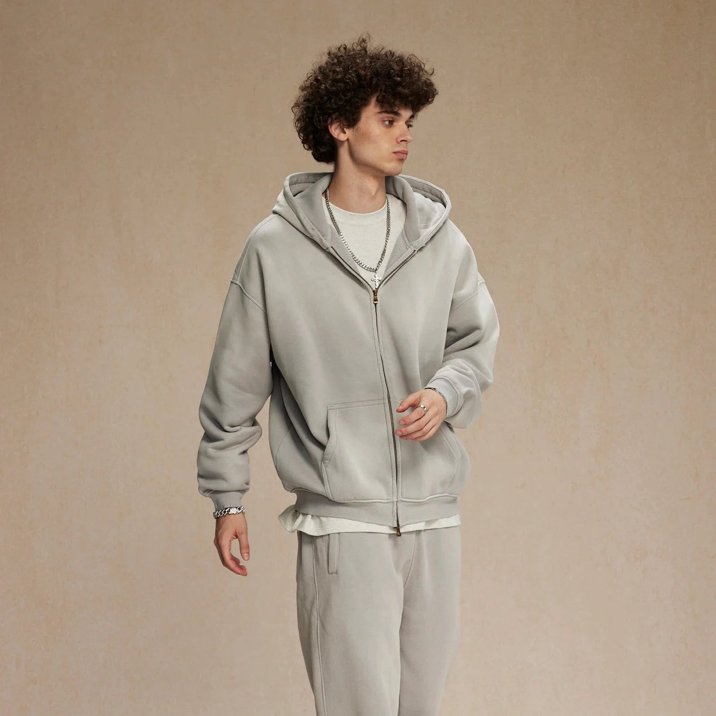 Sweatshirt Zippé à Capuche Ample en Mélange Coton-Polyester Doublé Polaire pour Hommes – Confort et Style 2