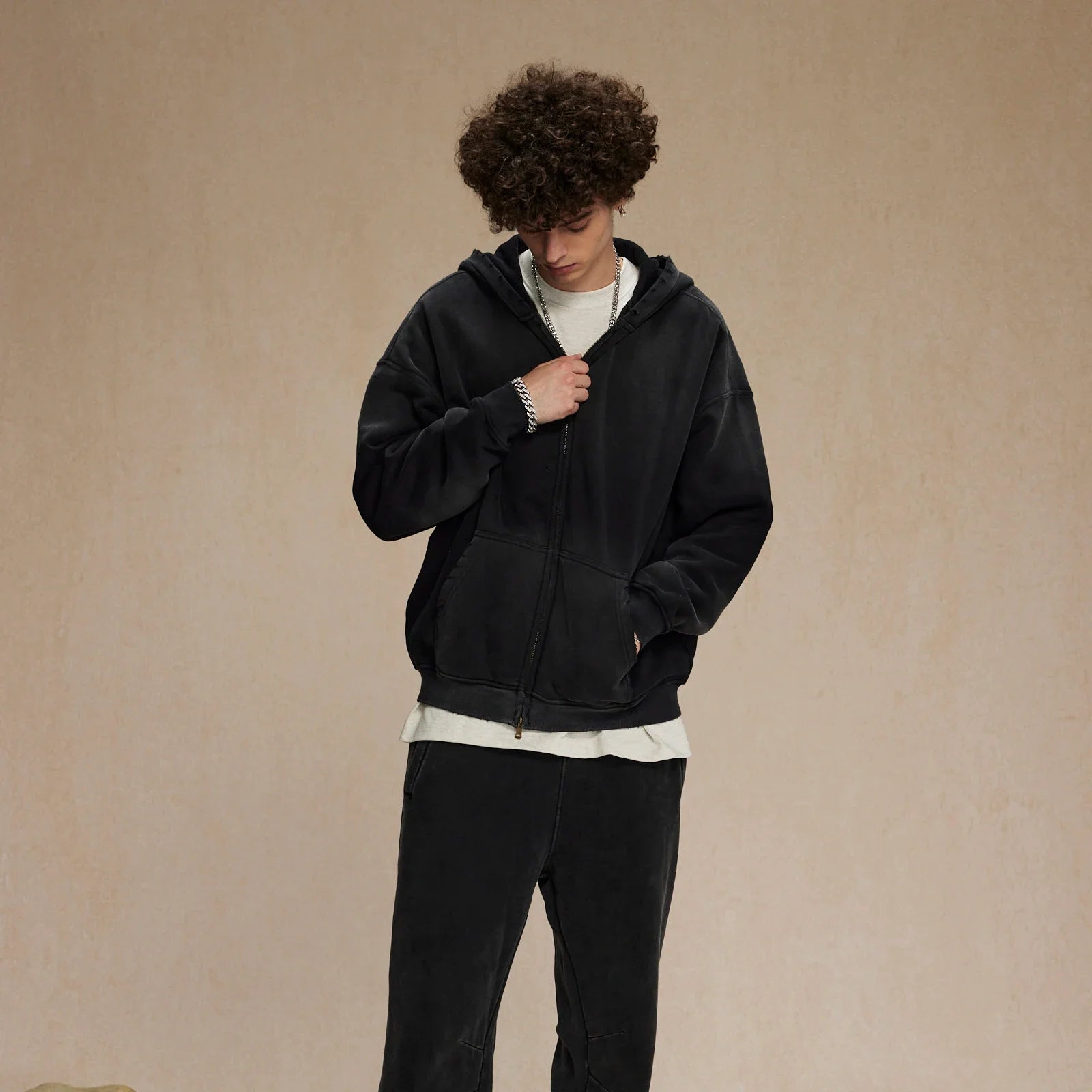 Sweatshirt Zippé à Capuche Ample en Mélange Coton-Polyester Doublé Polaire pour Hommes – Confort et Style 3