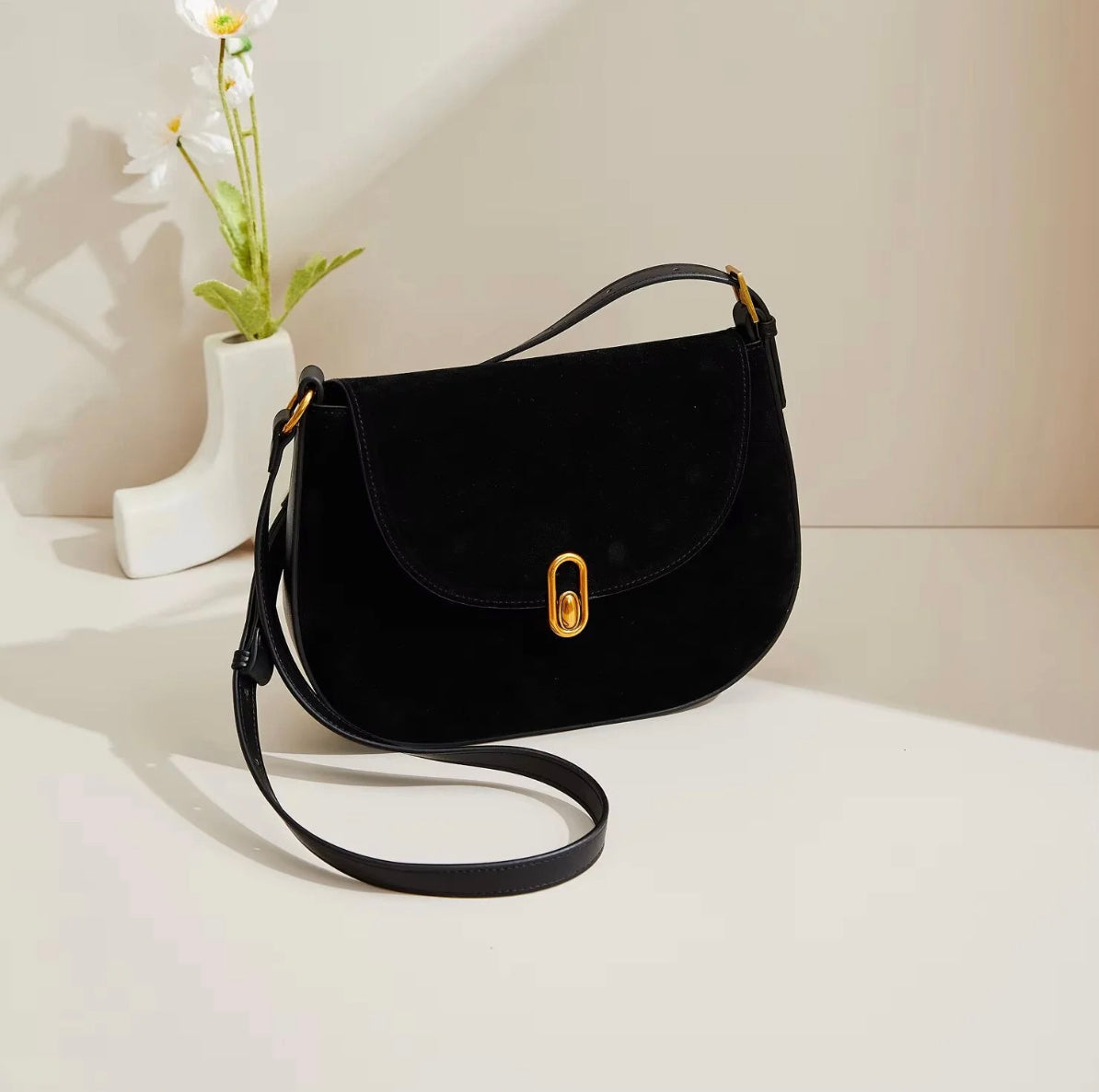 Women's Shoulder Bag in Faux Suede Leather with Adjustable Straps – Elegant and Practical for Daily Use