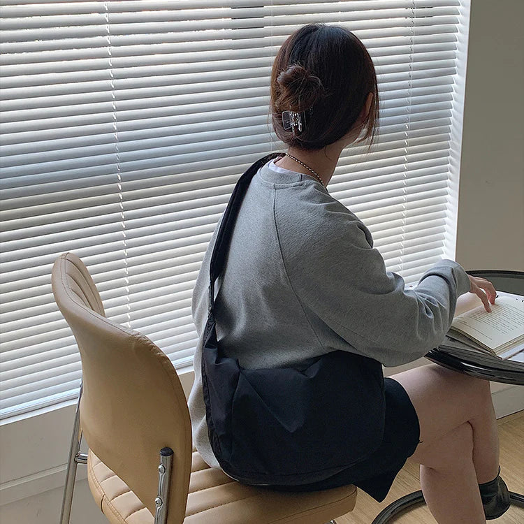 Grand Sac À Bandoulière Femme en Nylon Résistant avec Bandoulière Réglable – Sac Décontracté Ultra Léger pour Quotidien