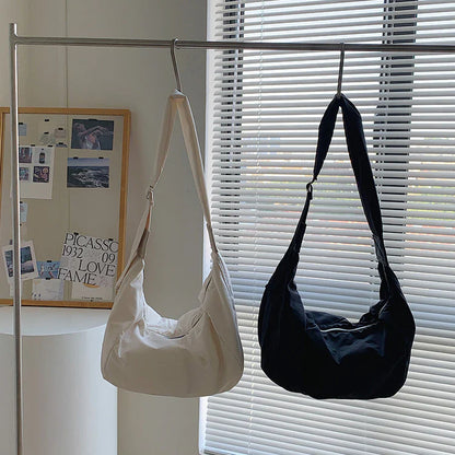 Large Women's Shoulder Bag in Durable Nylon with Adjustable Strap – Ultra-Light Casual Bag for Everyday Use