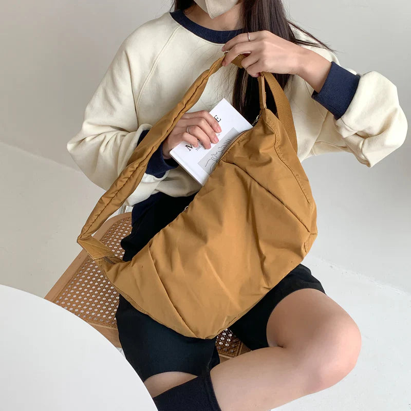 Large Women's Shoulder Bag in Durable Nylon with Adjustable Strap – Ultra-Light Casual Bag for Everyday Use