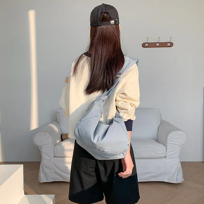 Large Women's Shoulder Bag in Durable Nylon with Adjustable Strap – Ultra-Light Casual Bag for Everyday Use