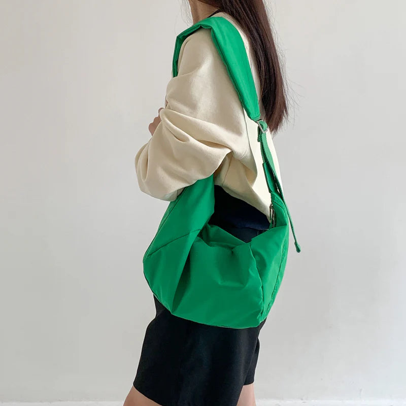 Grand Sac À Bandoulière Femme en Nylon Résistant avec Bandoulière Réglable – Sac Décontracté Ultra Léger pour Quotidien