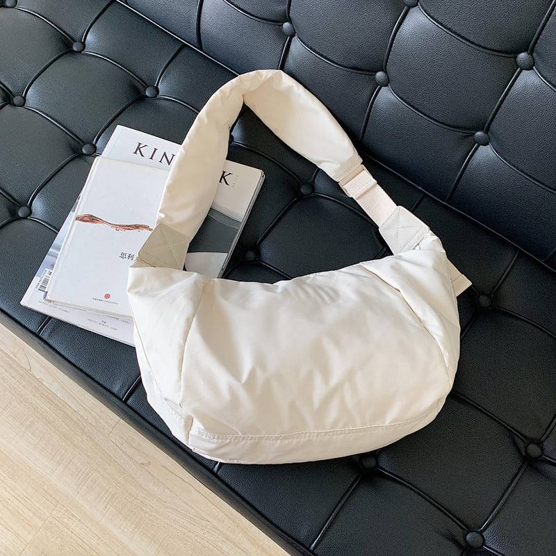 Large Women's Shoulder Bag in Durable Nylon with Adjustable Strap – Ultra-Light Casual Bag for Everyday Use