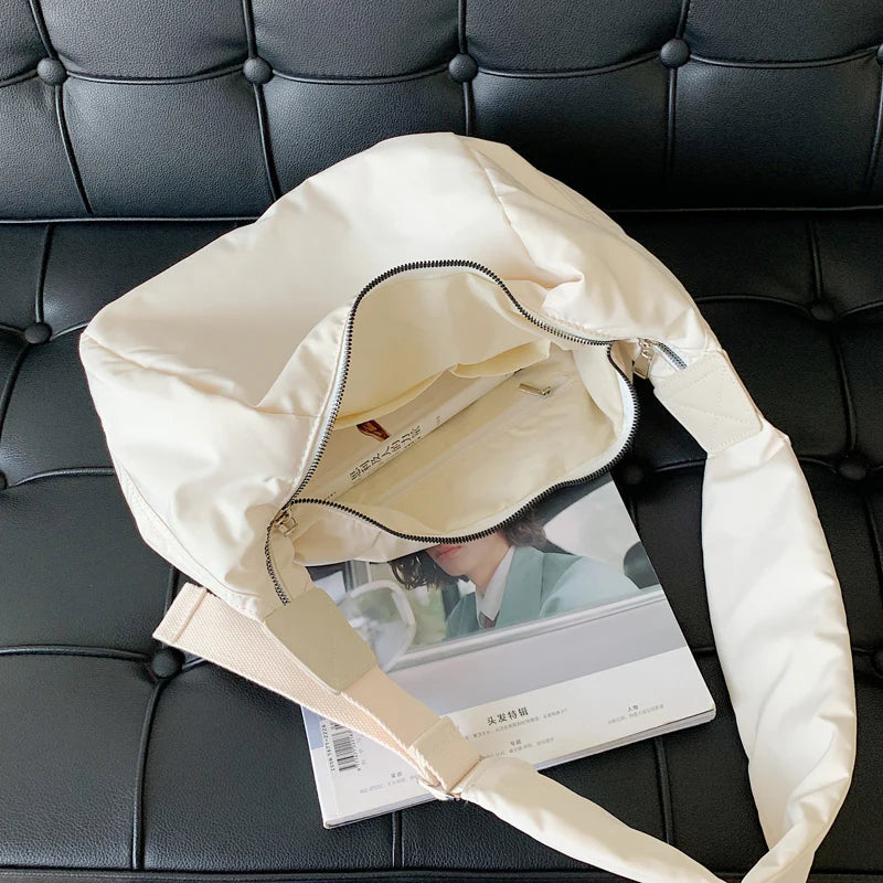 Large Women's Shoulder Bag in Durable Nylon with Adjustable Strap – Ultra-Light Casual Bag for Everyday Use