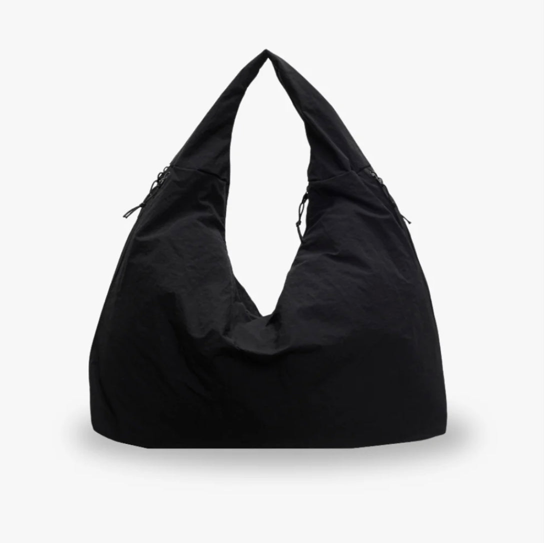 Ultra Large Women's Hobo Bag in Recycled Nylon – Practical and Eco-Friendly Bag with Pockets and Comfortable Shoulder Strap