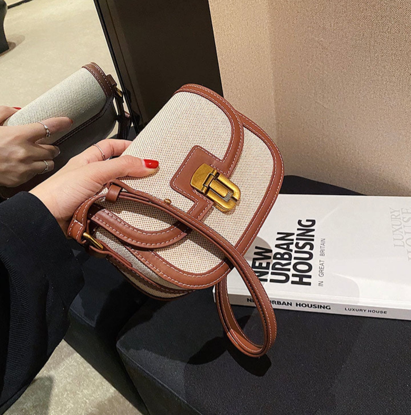 Women's Isaline Shoulder Bag – Compact and Elegant, Synthetic Leather, 18 cm x 14 cm, Ideal for Casual Outings