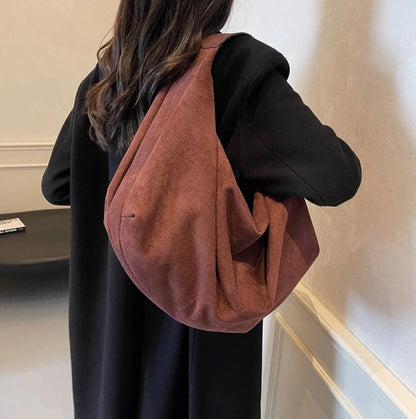 Suede Shoulder Bag for Women – Elegant Slouchy Hobo Bag with Large Capacity and Zipper Closure