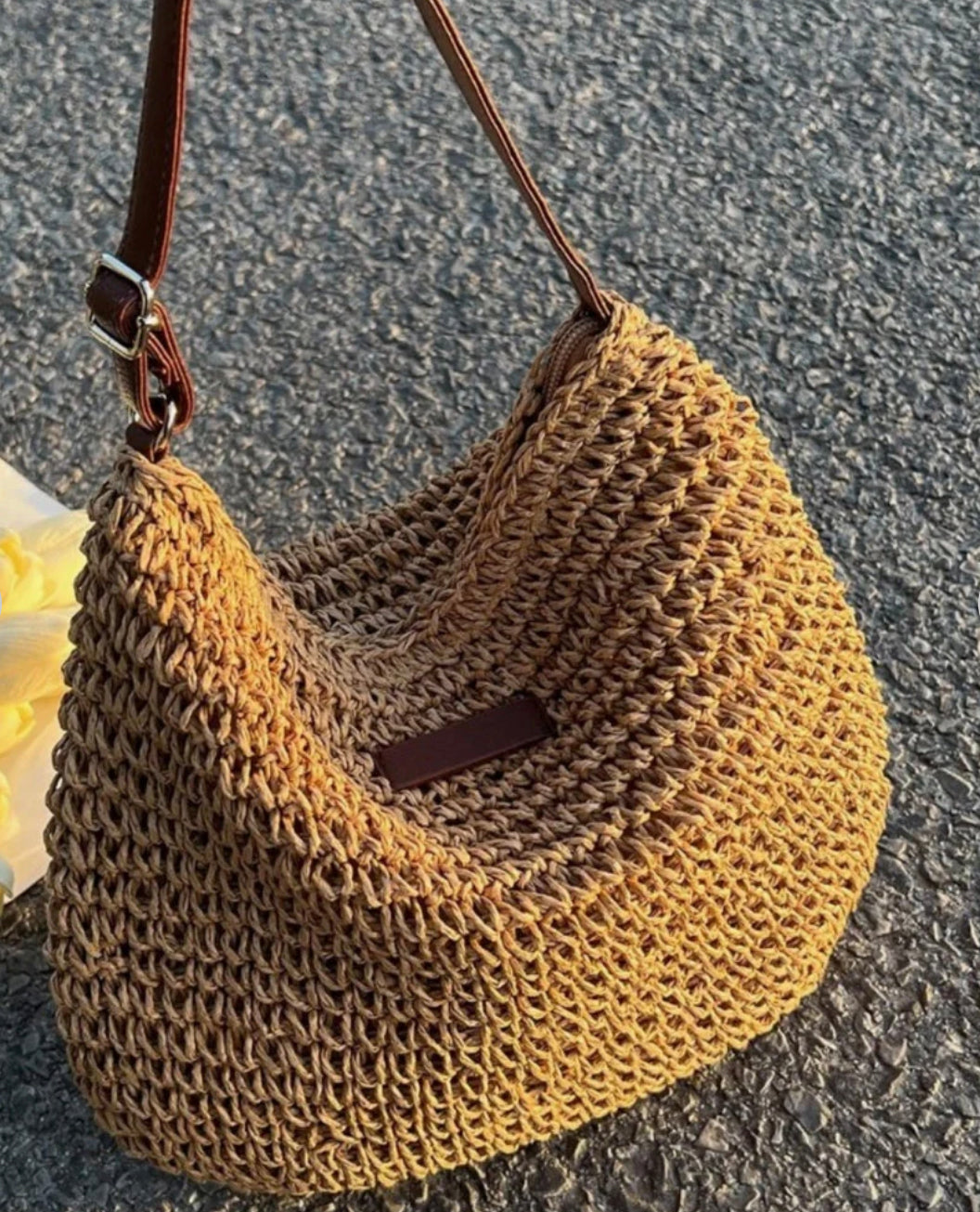 Premium Women's Straw Shoulder Bag with Adjustable Vegan Leather Strap – Ideal for Everyday Use