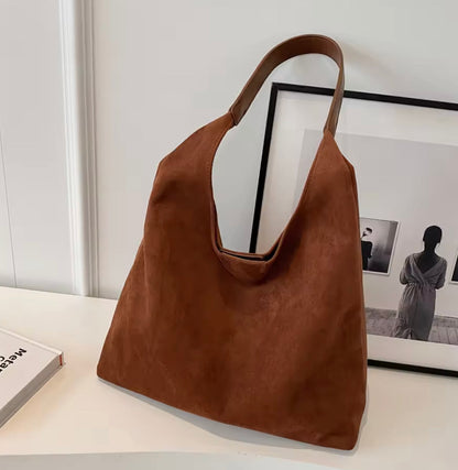 Women's Vegan Leather Semi-Circular Shoulder Bag for 13 Inch Macbook – Elegant and Spacious