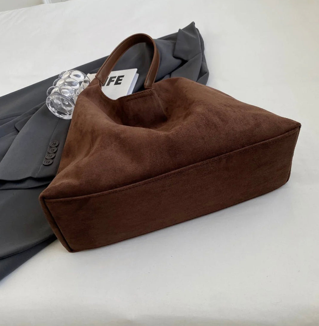 Sac à Bandoulière Femme en Cuir Végétalien Semi-Circulaire pour Macbook 13 Pouces – Élégant et Spacieux
