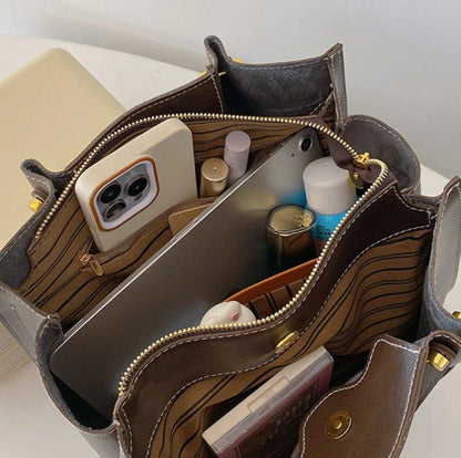 Elegant Leather Handbag for Women with Adjustable Shoulder Strap – Chic and Practical Bag