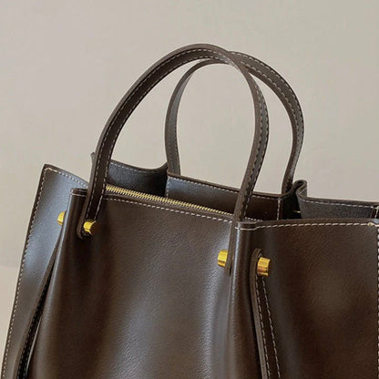 Elegant Leather Handbag for Women with Adjustable Shoulder Strap – Chic and Practical Bag