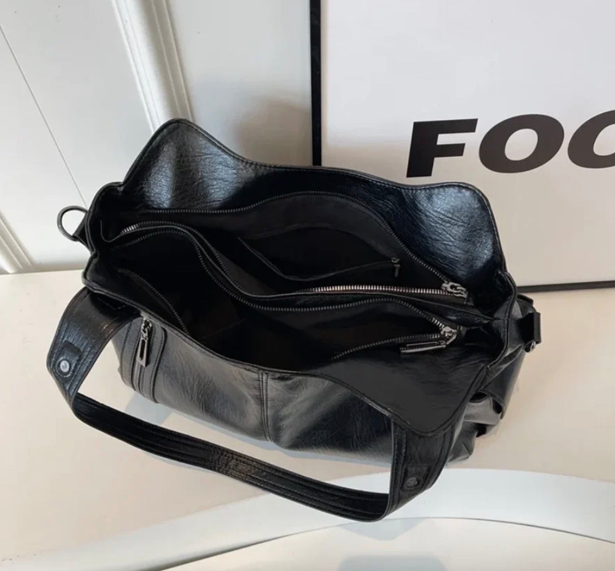 Elegant Leather Tote Bag for Women – Large Storage Space, Ideal for Work and Outings