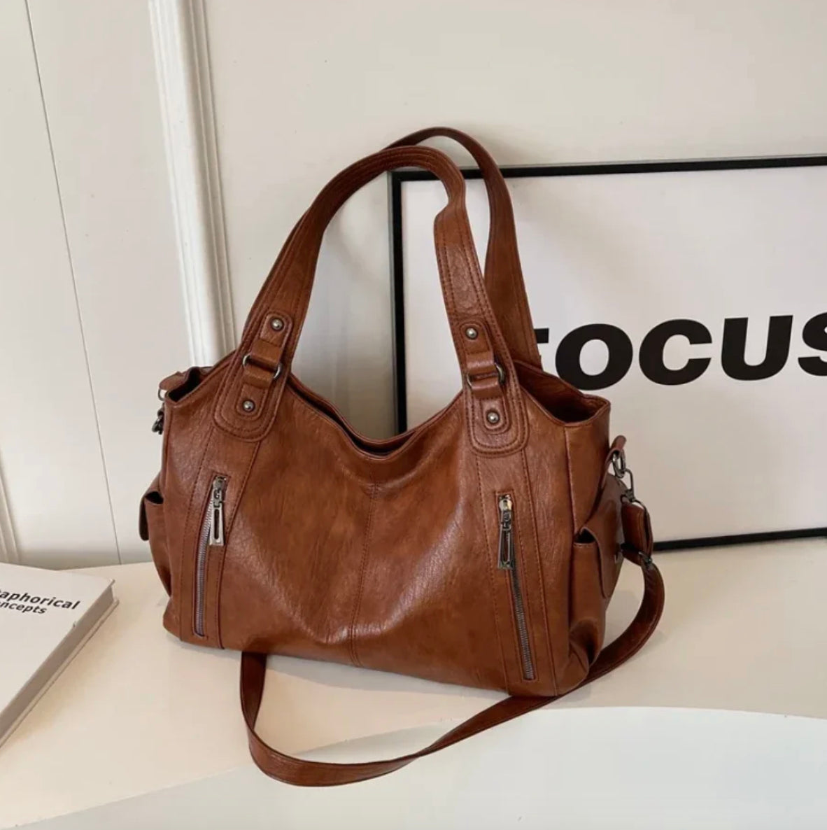 Sac Fourre-Tout Cuir Élégant pour Femme – Grand Espace de Stockage, Idéal pour le Travail et les Sorties