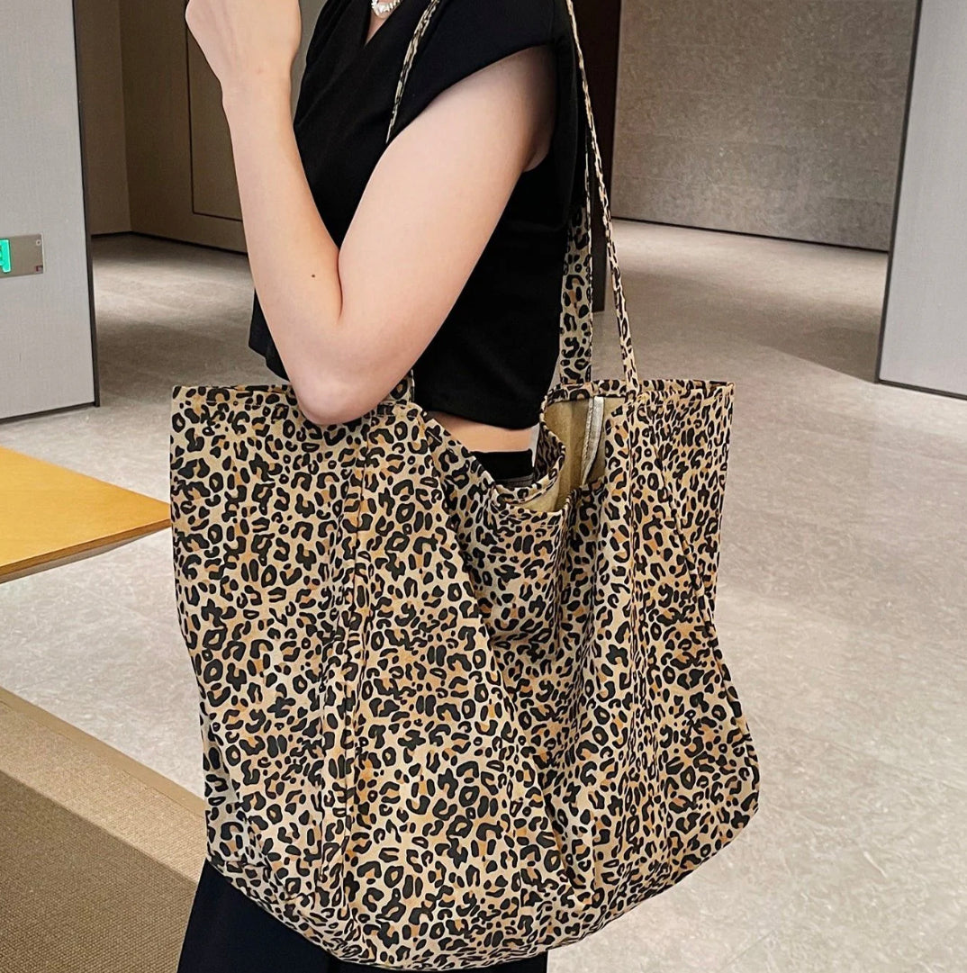 Multicolor Polyester Shopping Bag with Plant Pattern – Chic BCBG Elegance for Women, Large Capacity and Double Handle