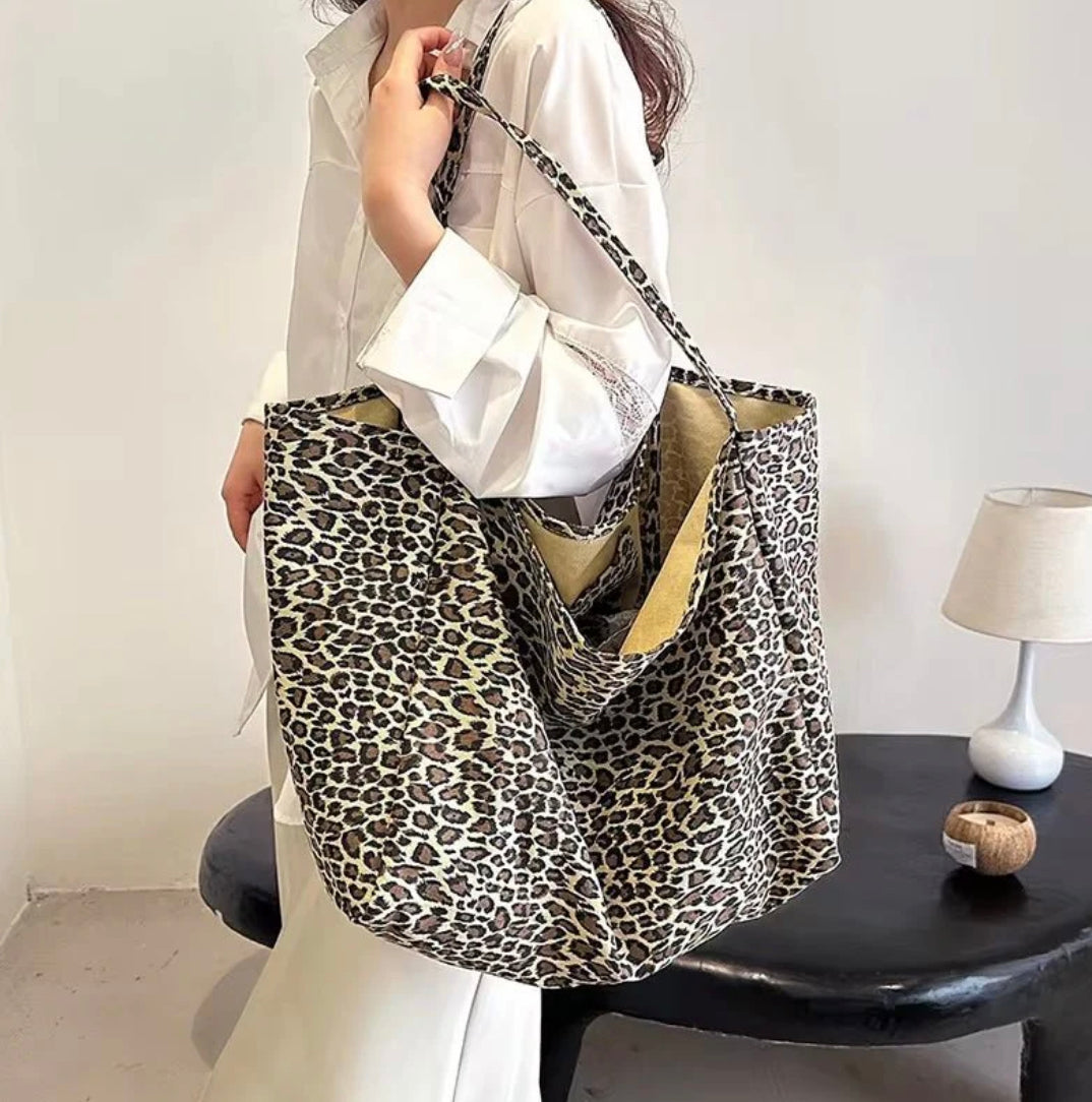 Multicolor Polyester Shopping Bag with Plant Pattern – Chic BCBG Elegance for Women, Large Capacity and Double Handle