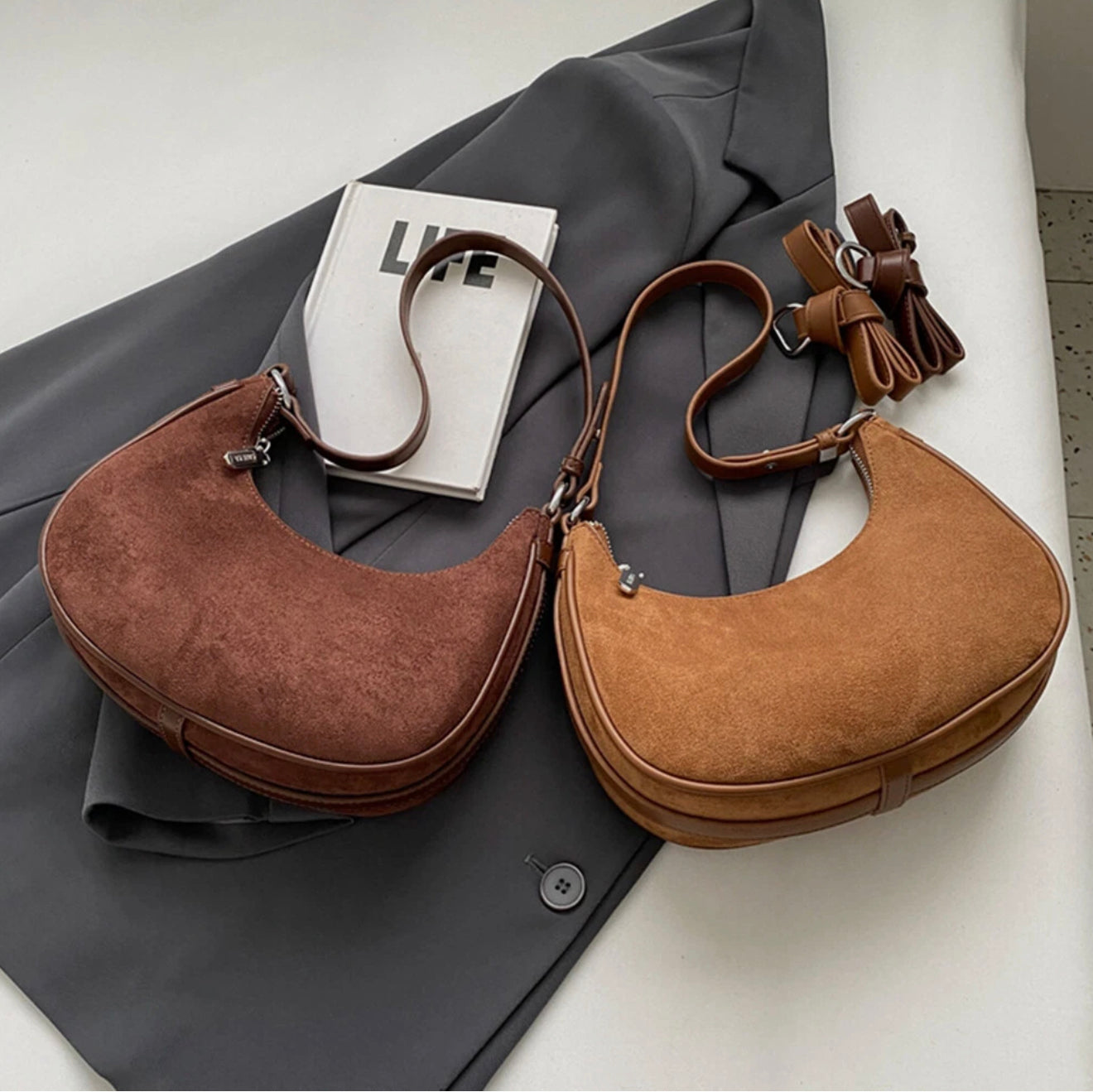 Crescent Shoulder Bag for Women in Faux Suede with Adjustable Strap – Practical and Trendy Handbag