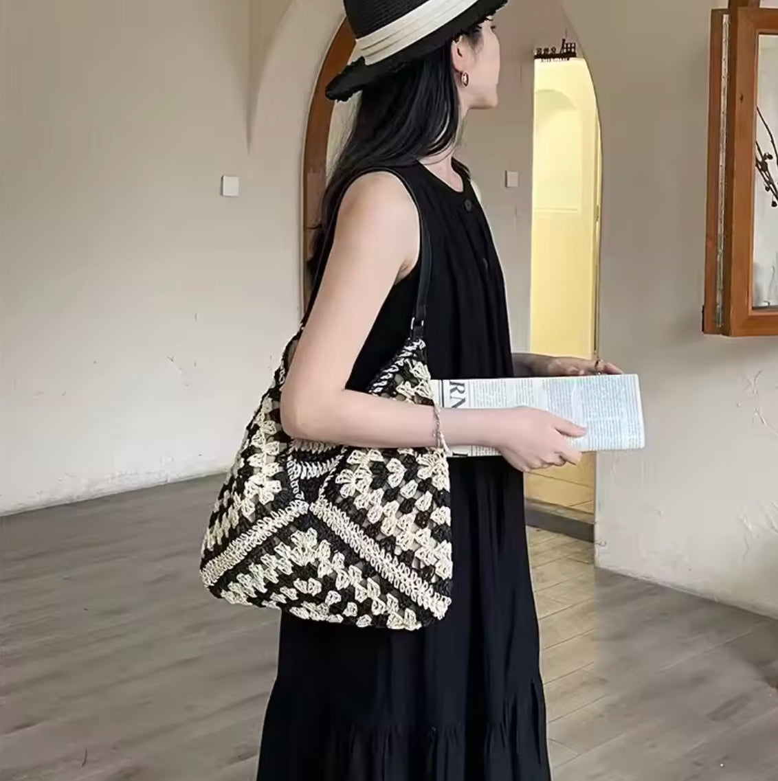 Sac Bandoulière Femme Bohème en Paille – Élégant et Léger, Brun Clair et Noir, 35 cm x 22 cm