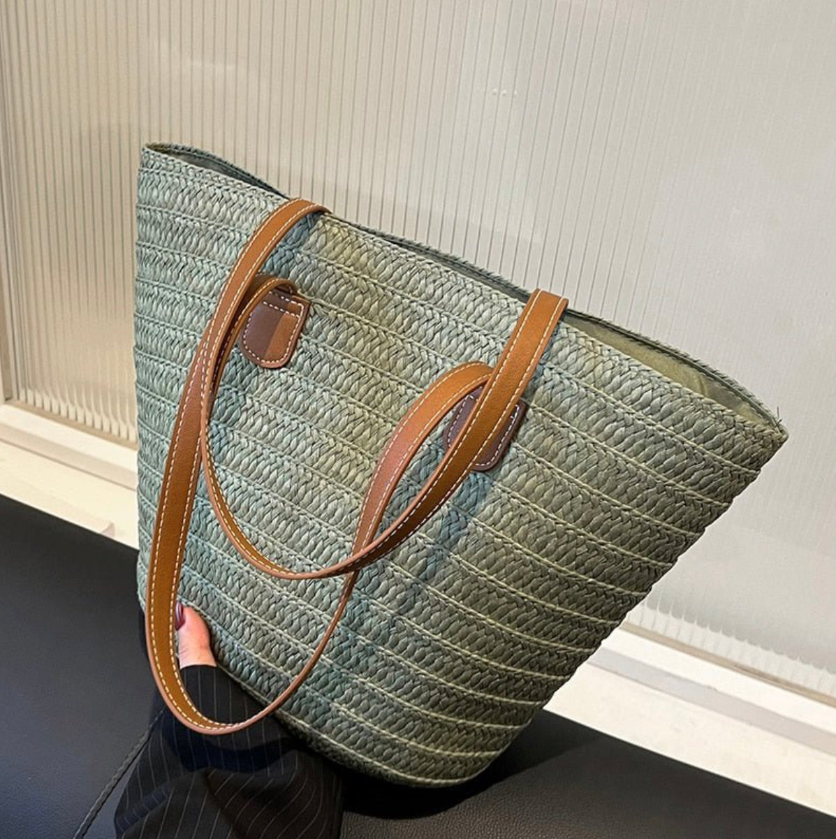 Sac de Plage Femme en Paille Tressée – Grand Panier Élégant en Beige, Vert et Kaki, Idéal pour Plage et Piscine