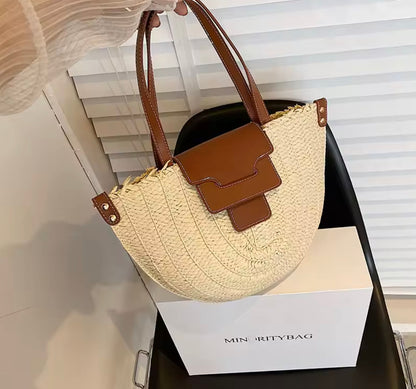 Straw Tote Bag with Vegan Leather for Women – Elegant and Spacious, Ideal for the Beach and Casual Outings