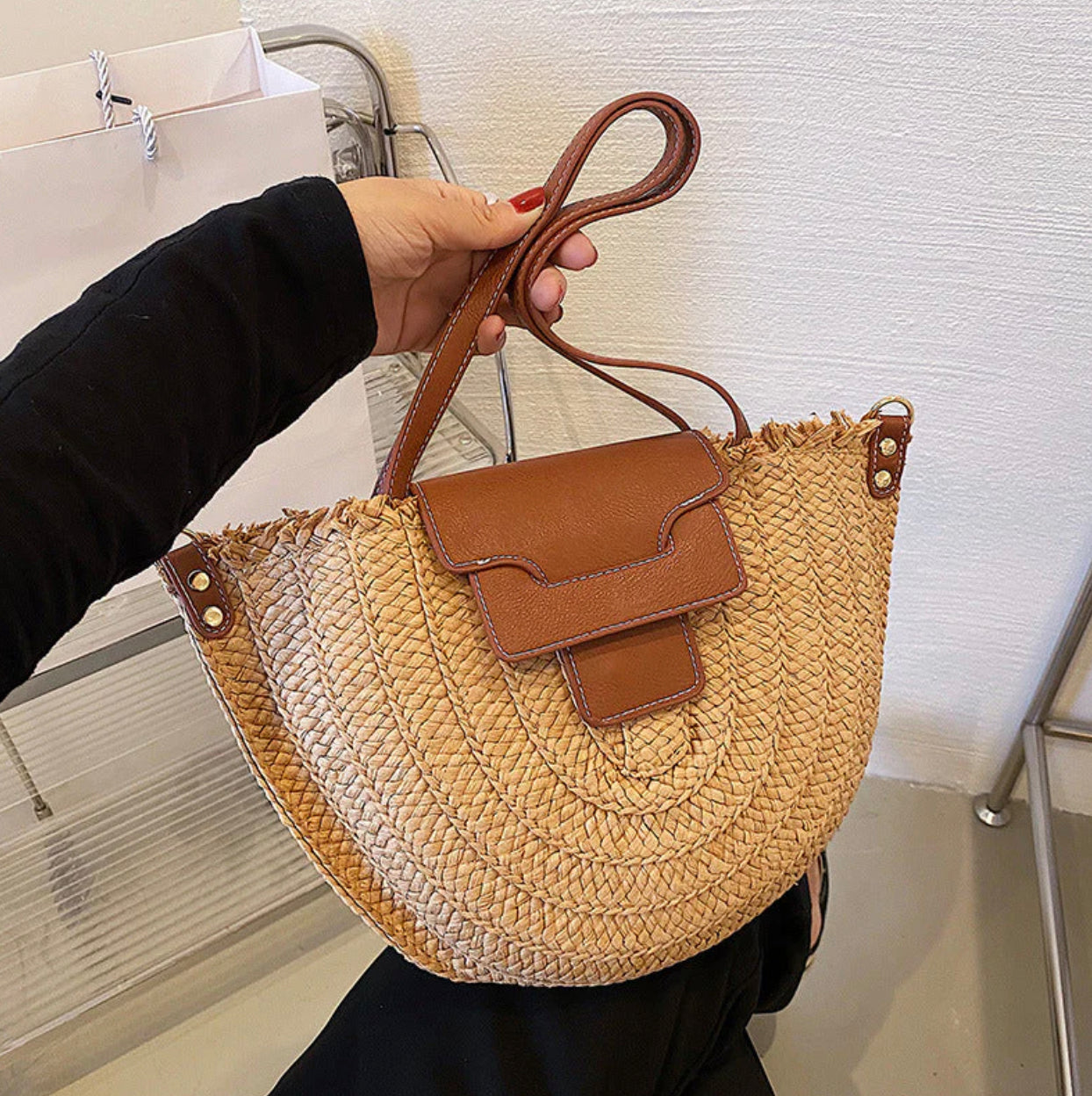 Sac Fourre-Tout en Paille avec Cuir Végétalien pour Femme – Élégant et Spacieux, Idéal pour la Plage et les Sorties Décontractées