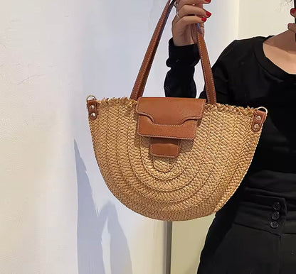 Straw Tote Bag with Vegan Leather for Women – Elegant and Spacious, Ideal for the Beach and Casual Outings