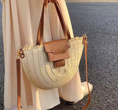 Straw Tote Bag with Vegan Leather for Women – Elegant and Spacious, Ideal for the Beach and Casual Outings